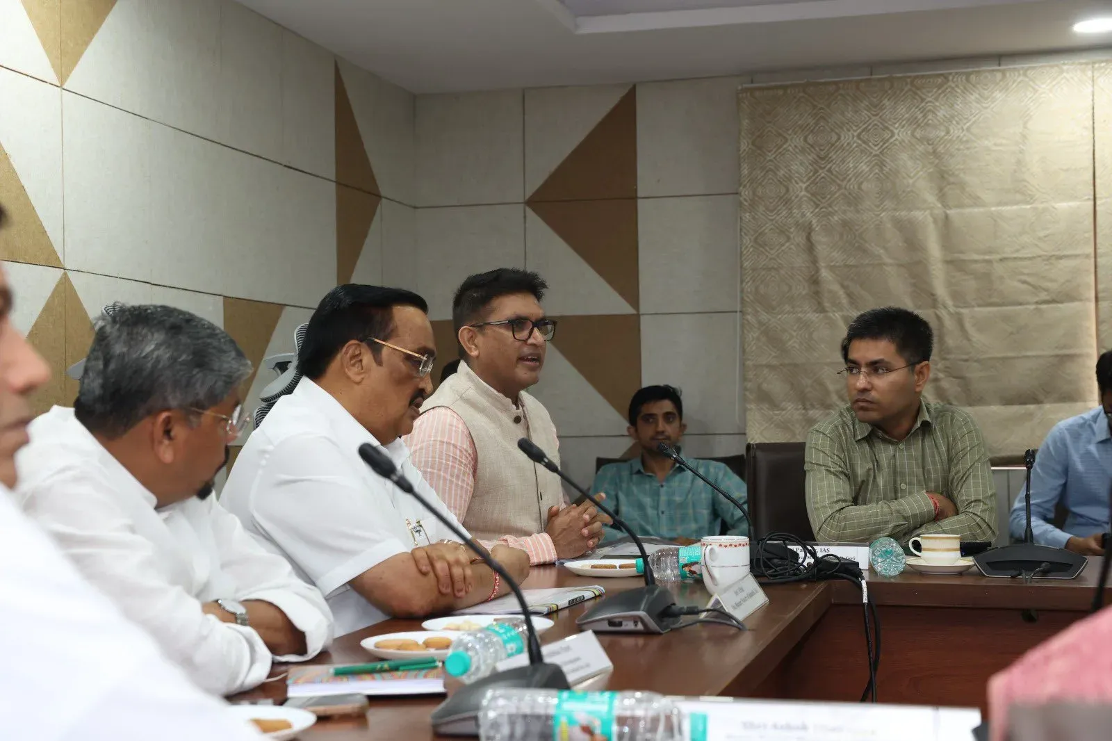 CR Paatil Chairs PAI Review Meet in Navsari