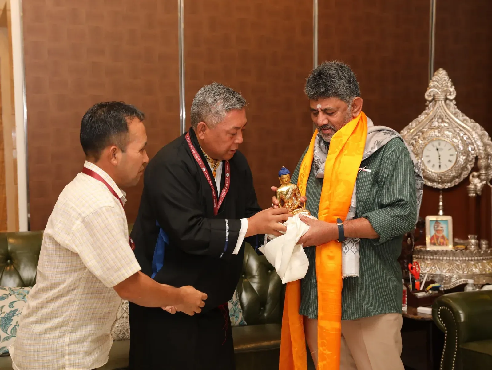 CTA Representative Meets CM Shivakumar, Presents Dalai Lama Letter