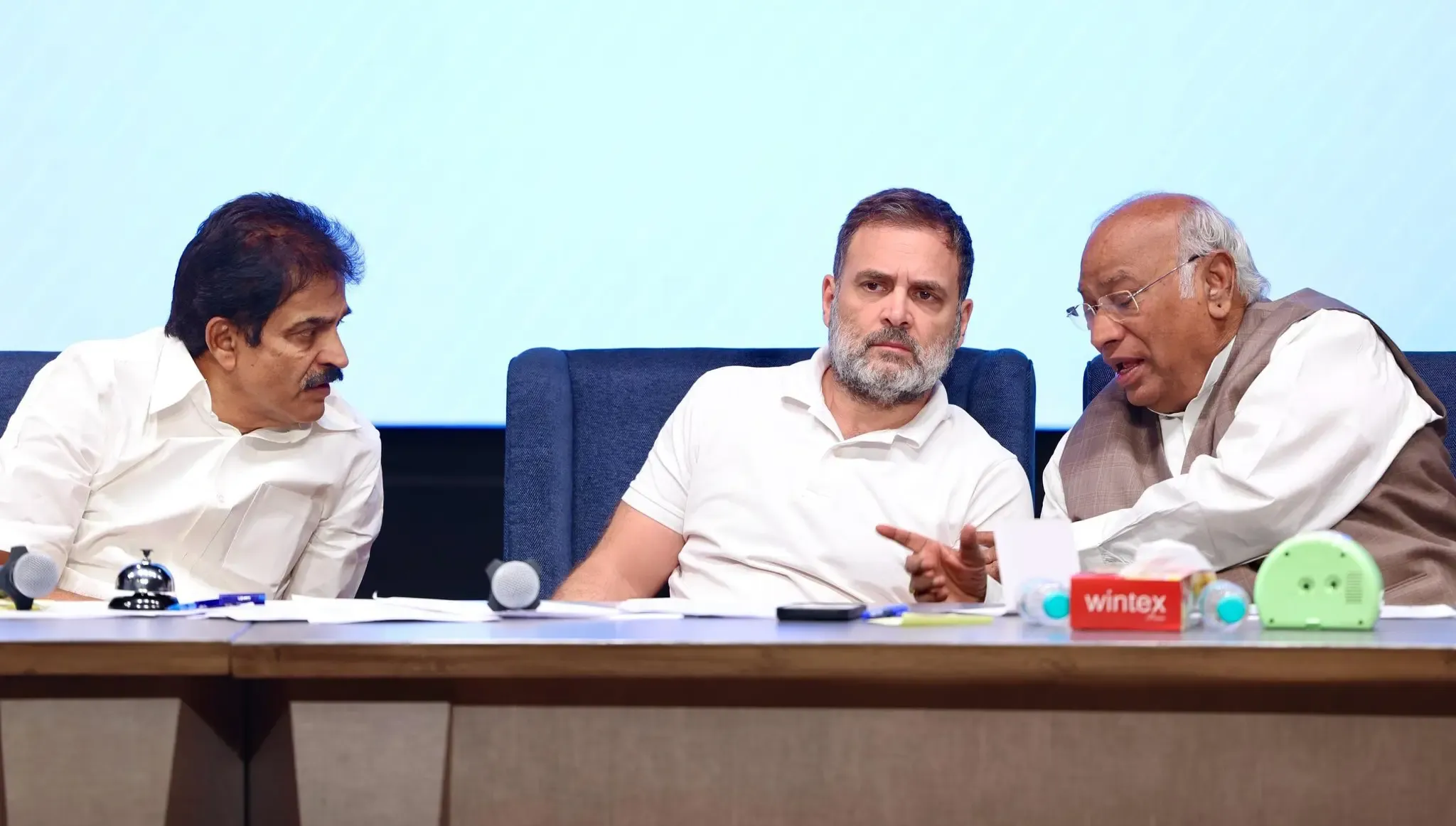 CWC Conducts Urgent Meeting at Congress HQ Following Terrifying Terror Attack in J&K