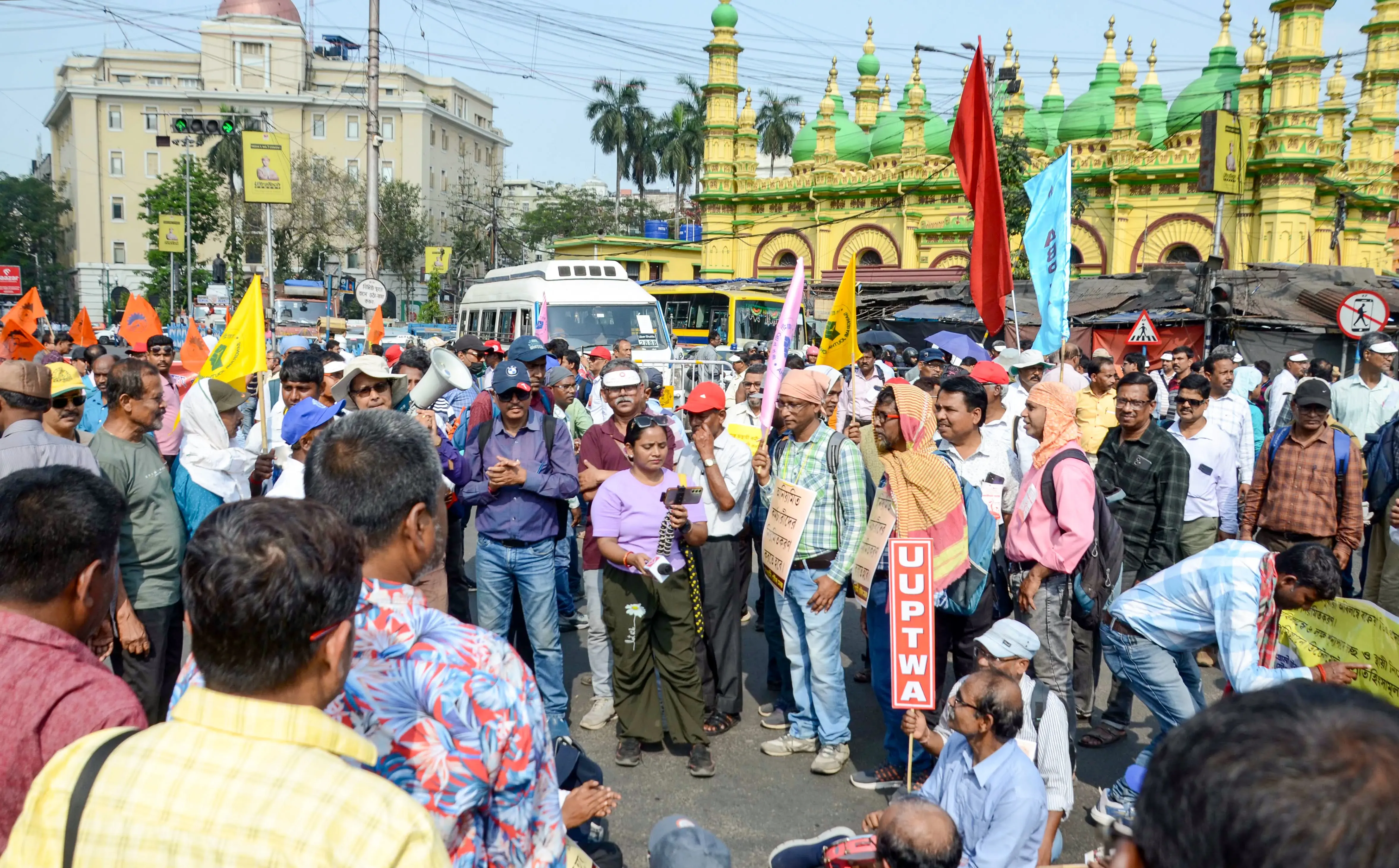 CPI(M) Leaders Slam West Bengal Government for Ignoring SC Order on DA Payments