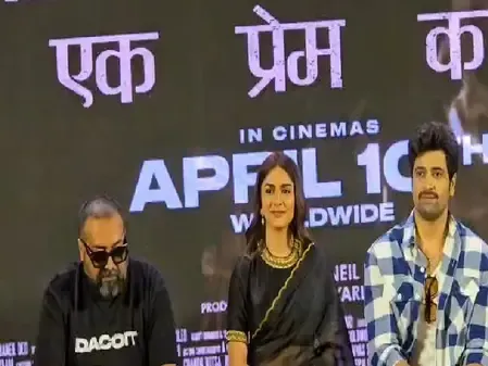 'डकैत: एक प्रेम कथा’ के ट्रेलर लॉन्च पर मृणाल ठाकुर ने किए अपने किरदार को लेकर खुलासे, कहा-'निभाया नहीं जिया है'