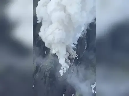What Happened to the Dam Near Klyuchevskoy Volcano?