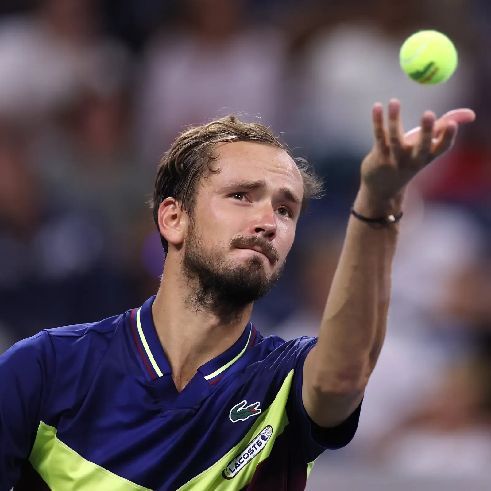 Medvedev beats Struff 4-6, 6-4, 6-3 to reach Shanghai Masters Round 3