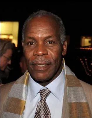 Danny Glover reveals Alzheimer's diagnosis after honorary Oscar