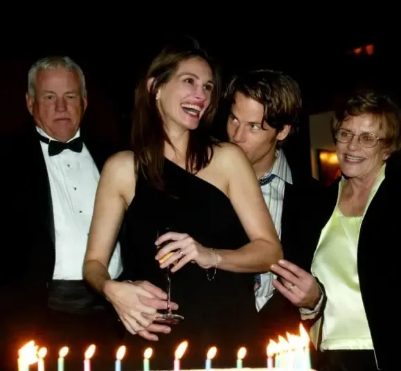 Julia Roberts turns 59: Danny Moder's sweet Instagram wish goes viral