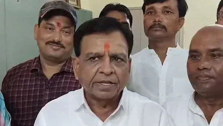 दतिया उपचुनाव: भाजपा की रणनीतिक बैठक में उपमुख्यमंत्री देवड़ा, तिवारी ने नरोत्तम मिश्रा को बताया 'अभिभावक'