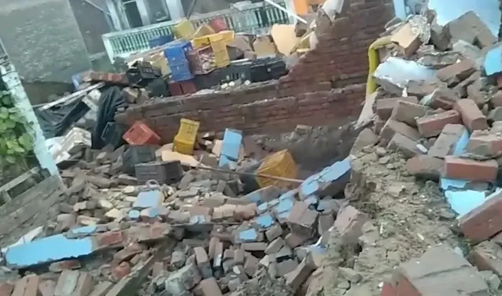 Fatehpur house collapse death toll rises to 5 after gas blast in UP