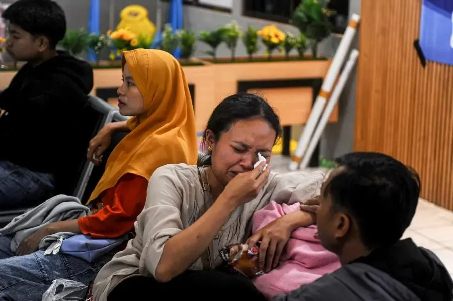 What Is the Latest Death Toll from the Passenger Ship Sinking in Indonesia?