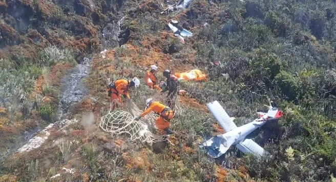 Have Rescuers Discovered Debris and a Victim from the Missing Indonesia Aircraft?