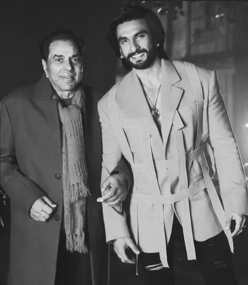 Did Deepika Padukone and Ranveer Singh Attend Dharmendra's Final Farewell?