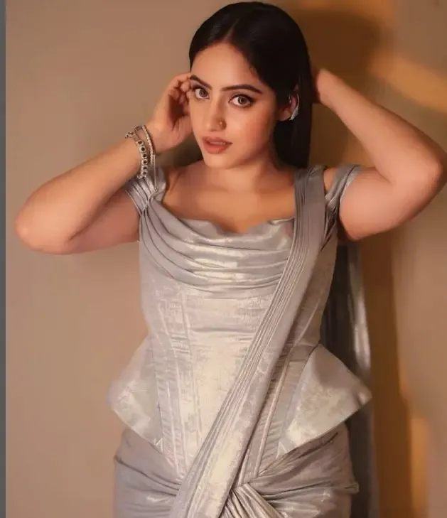 क्या दीपिका सिंह ने 'मंगल लक्ष्मी' के सेट की 'पर्दे के पीछे' की झलक दिखाई?