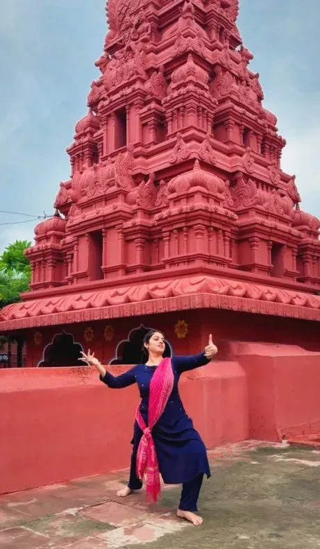 Deepika Singh dances at Bhartari Gufa in Ujjain on Sawan Somwar