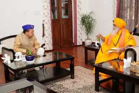 देहरादून: सीएम धामी की केदारनाथ धाम के रावल से महत्वपूर्ण मुलाकात, तीर्थयात्रियों की सुरक्षा पर चर्चा