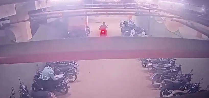 क्या दिल्ली की लड़की ने खुद रची थी एसिड अटैक की साजिश?