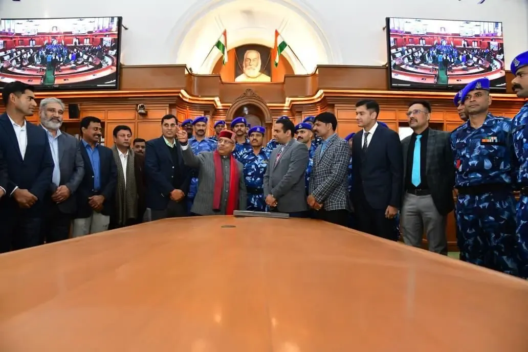 Delhi Assembly Welcomes CRPF Jawans and Their Families?