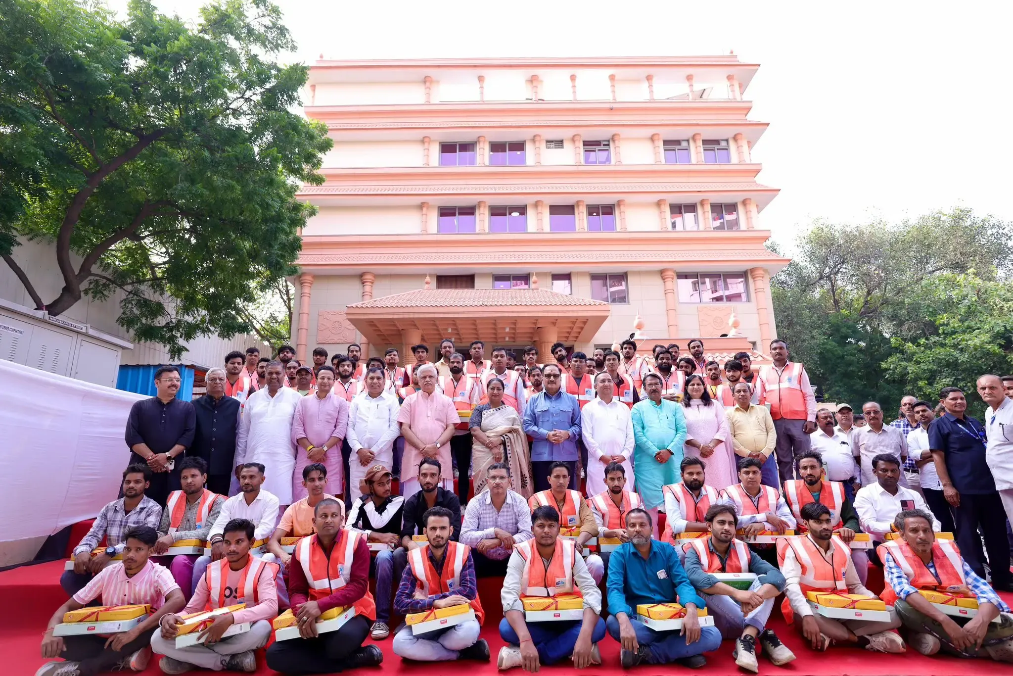 Who Honoured Workers Behind Delhi BJP's New Building?