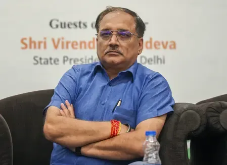 How is the Delhi BJP Praising the Government's Efforts to Combat Waterlogging at Minto Bridge?