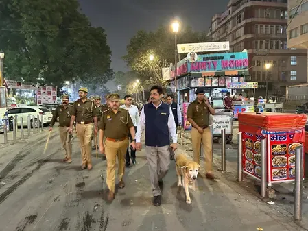 दिल्ली ब्लास्ट के बाद नोएडा अलर्ट मोड में, बॉर्डर सील-जांच तेज, रातभर पेट्रोलिंग