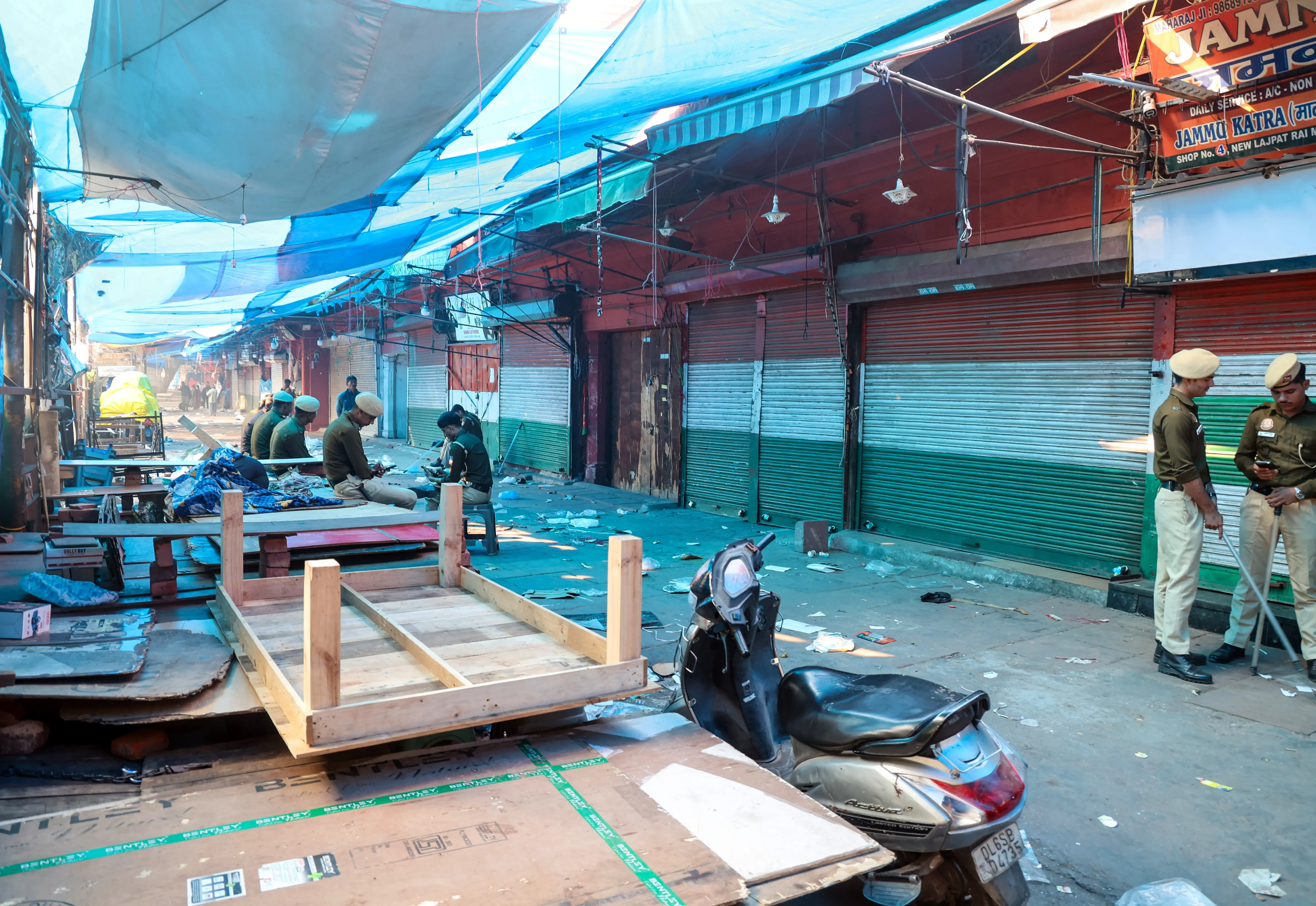 What sparked the Delhi blast near Red Fort?