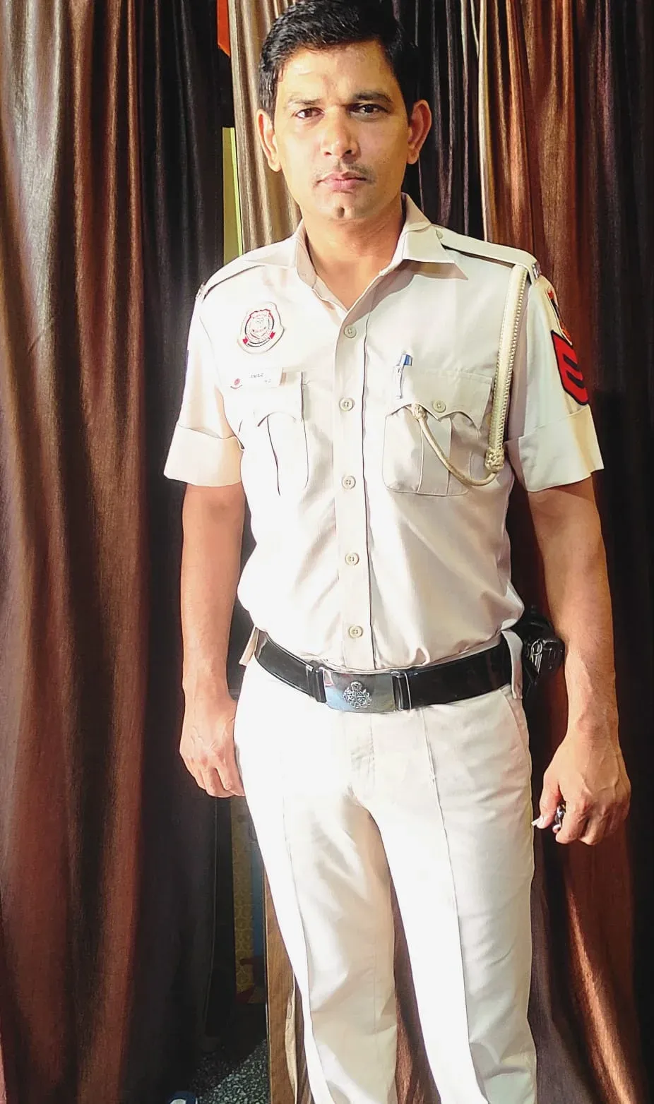 बुराड़ी हेड कांस्टेबल अमर सिंह ने भीषण आग में अकेले बचाए 13 लोग, खुद हुए बेहोश