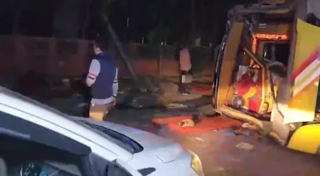 Fatal Delhi Bus Crash: Driver Arrested for Speeding and DUI Claims