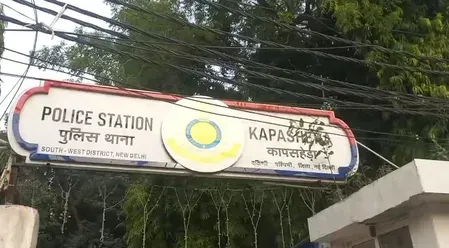 दिल्ली: बुजुर्ग से सोने की अंगूठी लूटने वाली दो महिला आरोपी गिरफ्तार