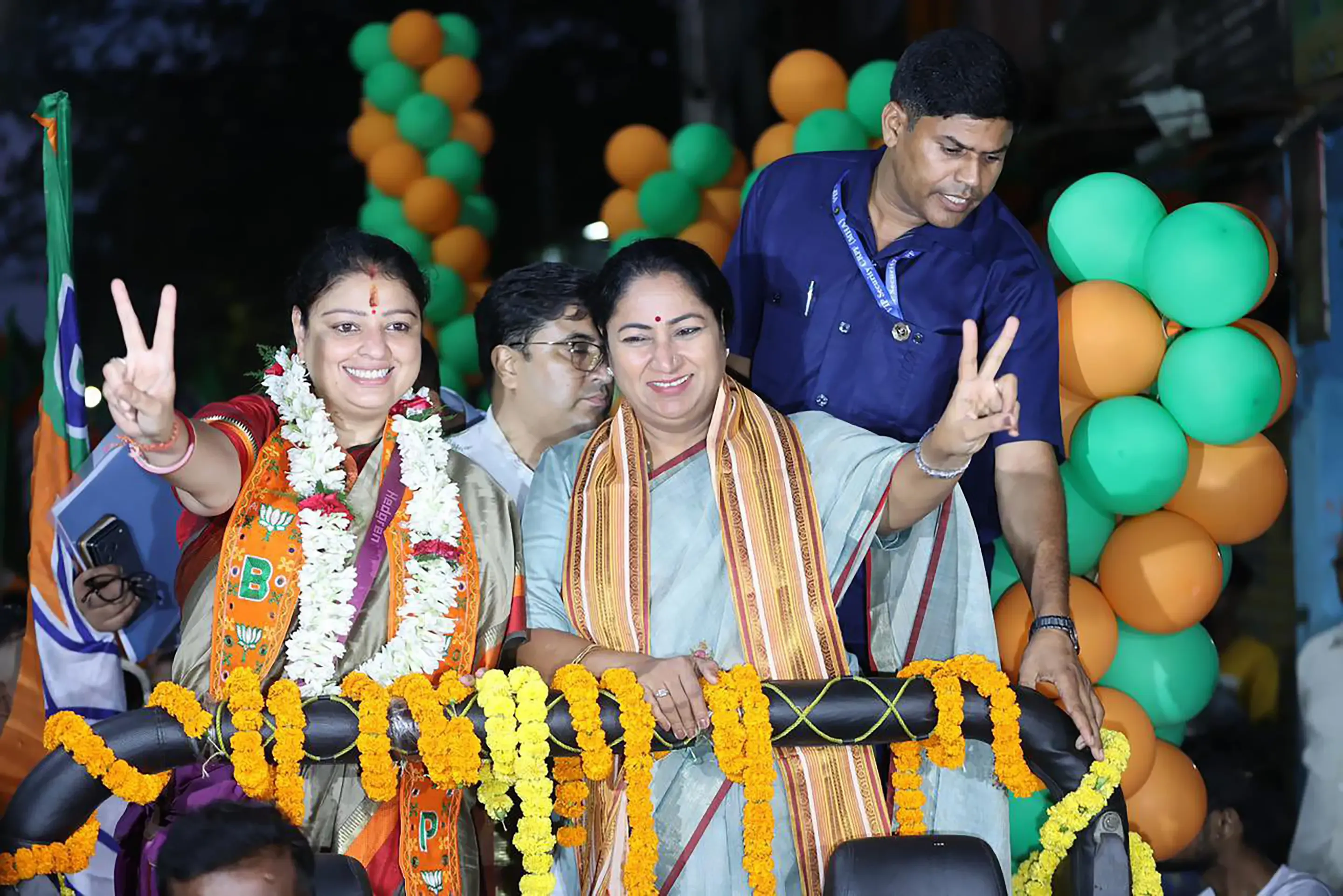 Delhi CM Rekha Gupta Blames TMC for Darkening Kolkata Roadshow, Raises Security Concerns