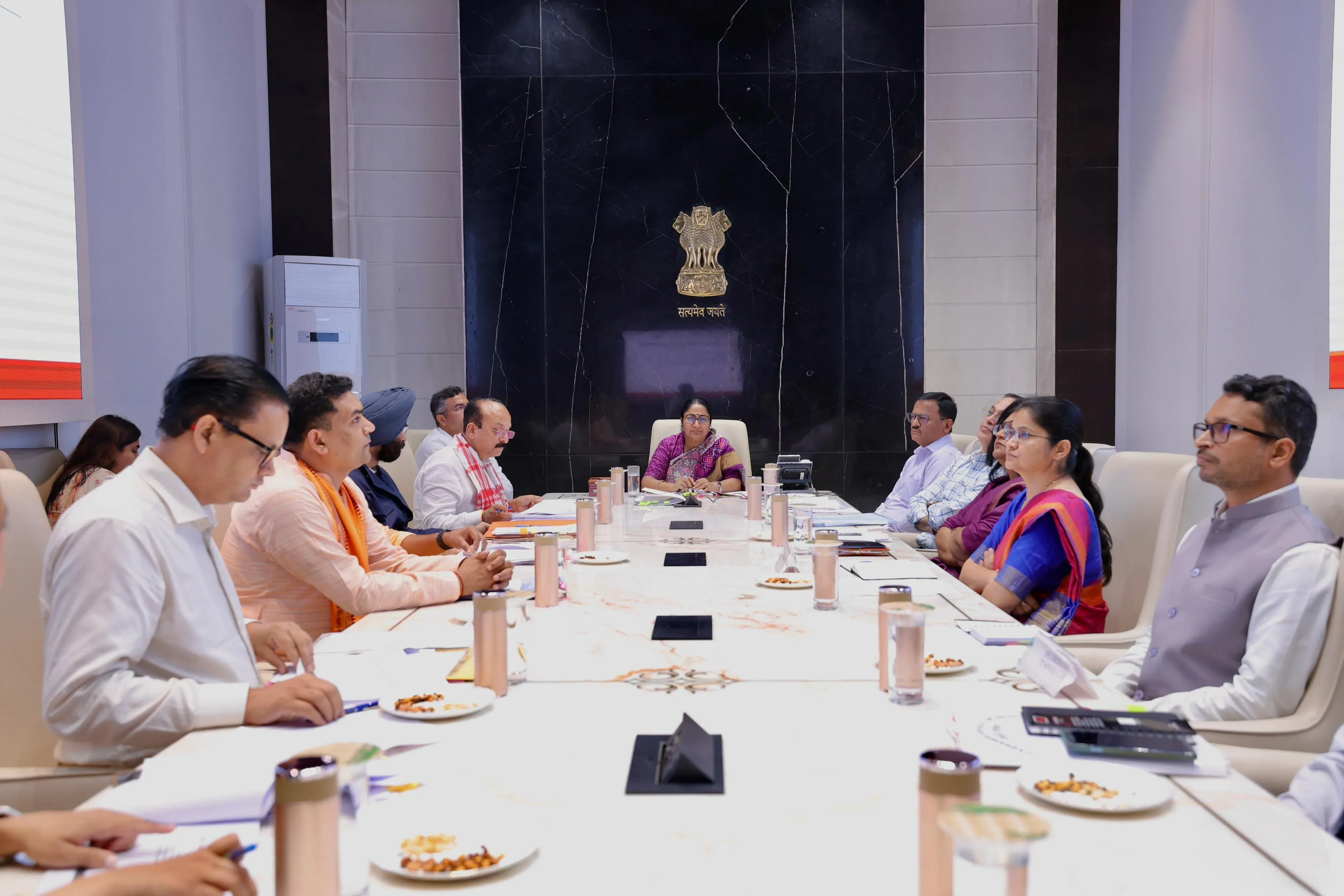 Has Delhi CM Approved a Free Laptop Scheme for 1,200 Top Govt School Students?