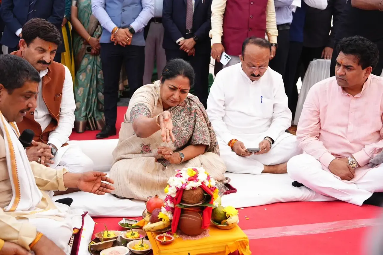 Delhi CM Rekha Gupta Launches New Kendriya Vidyalaya in Khajuri Khas