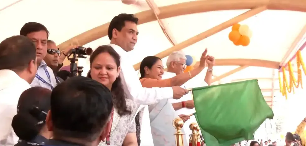 Delhi CM Rekha Gupta flags off Somnath Yatra; 1,400 devotees head to Gujarat