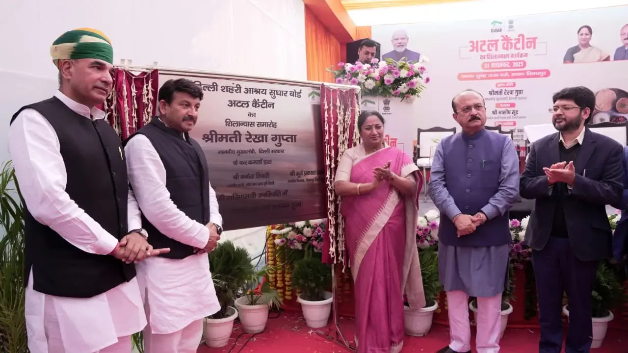 Did Delhi CM Gupta Just Launch an ‘Atal Canteen’ in Timarpur?