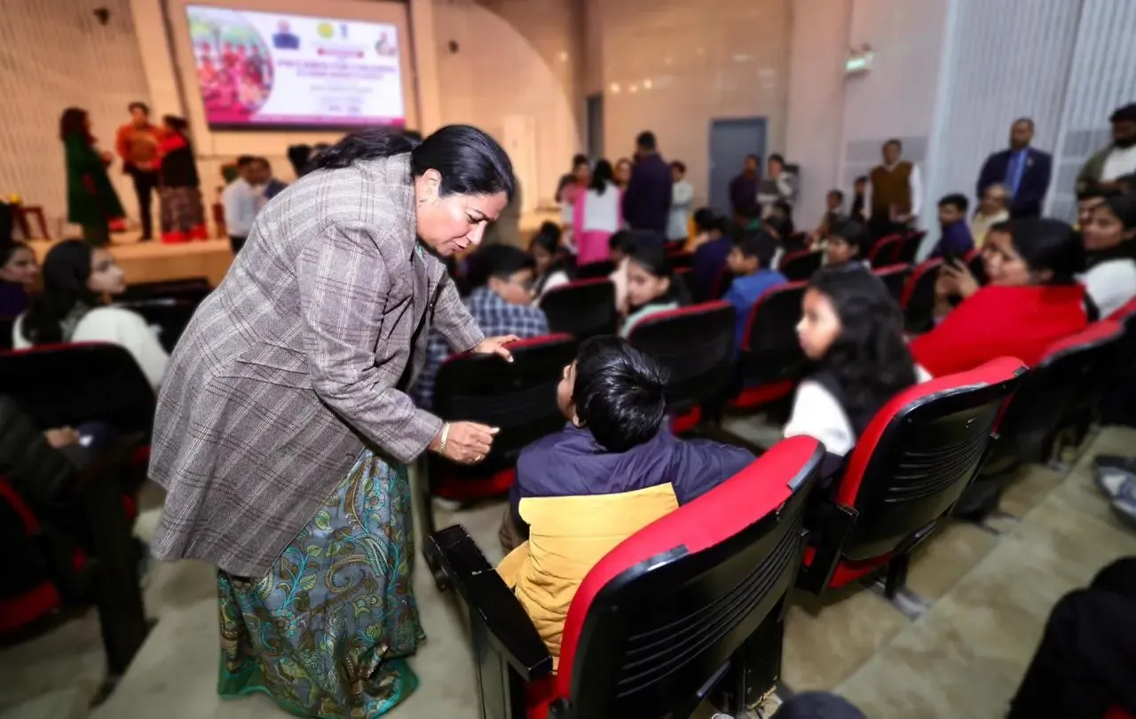 How Did Delhi CM Rekha Gupta Connect with Pandemic-Affected Children?