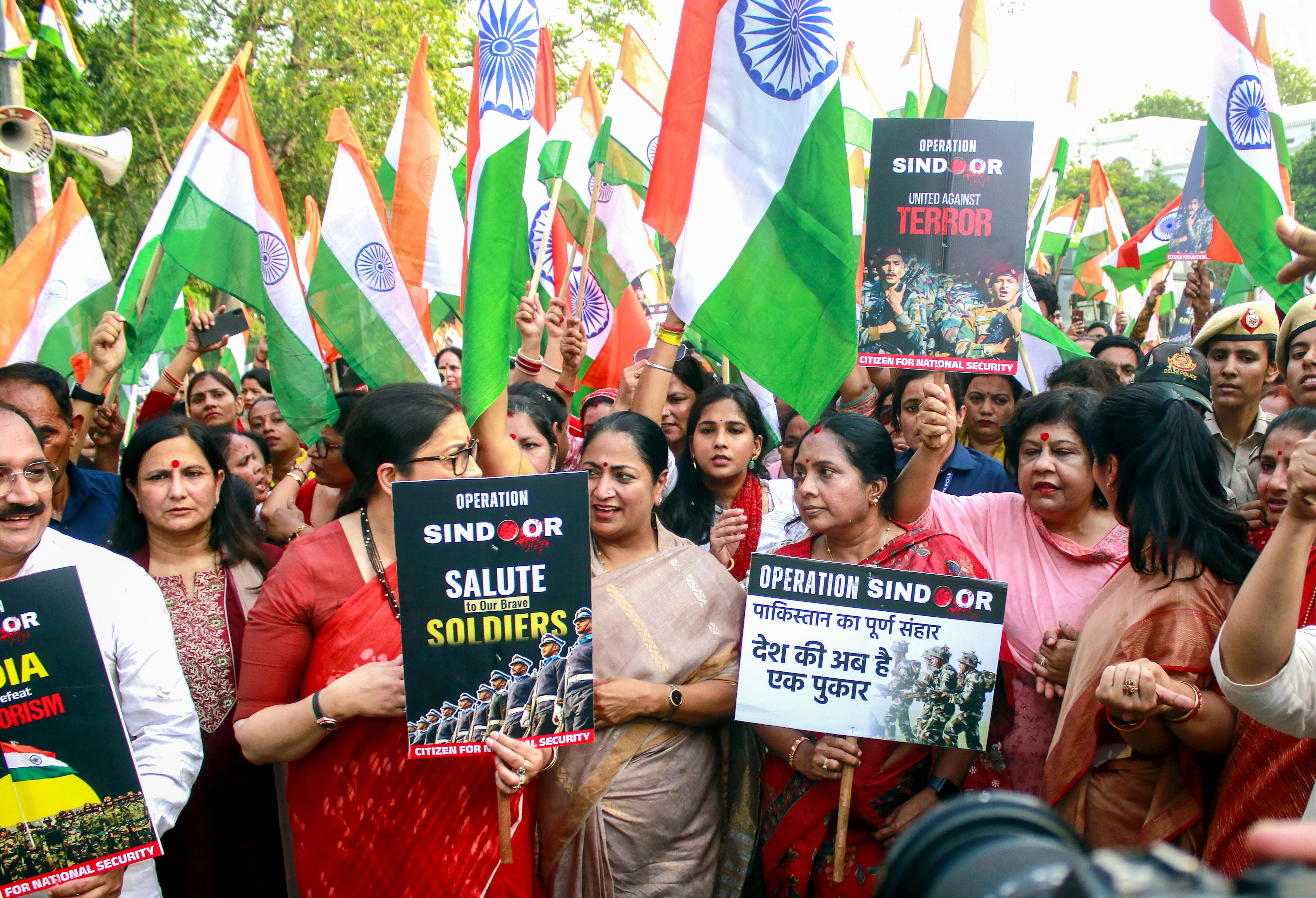 Why Did Delhi CM Praise PM Modi and the Armed Forces During ‘Sindoor Yatra’?