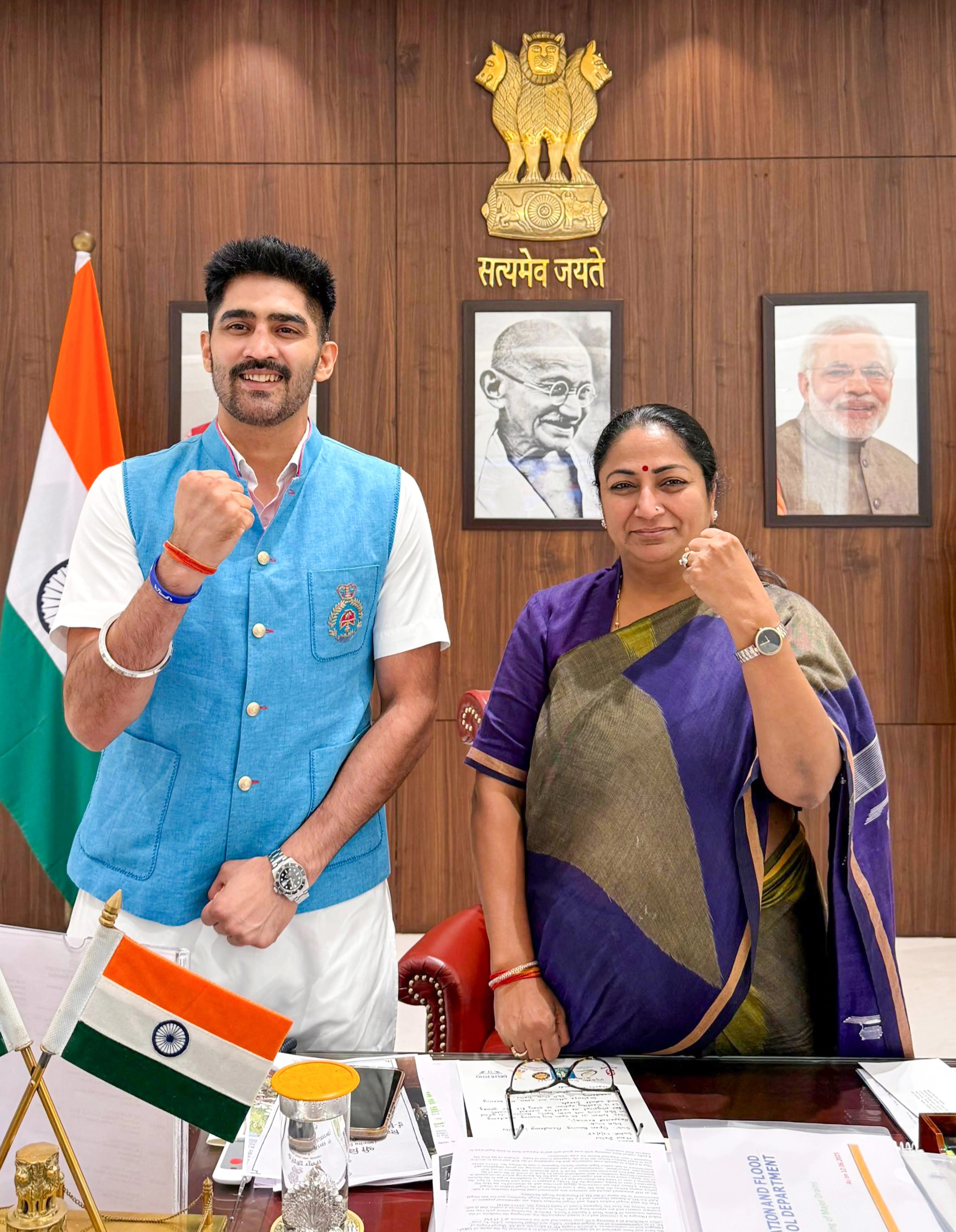 What Did Delhi CM Rekha Gupta and Boxer Vijender Singh Discuss About Sports Facilities?