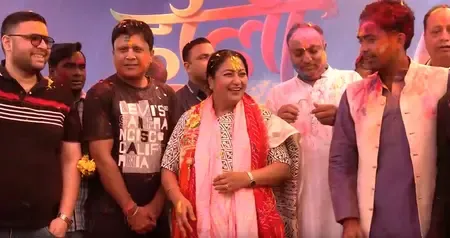 Delhi CM Rekha Gupta Hosts Holi Celebration at Home, Sends Warm Wishes to Citizens