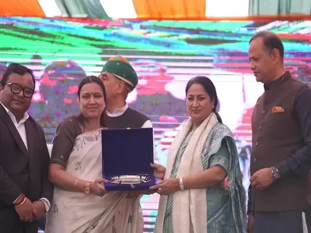 Has Delhi CM Rekha Gupta Approved a Skill Development Scheme for Artisans?