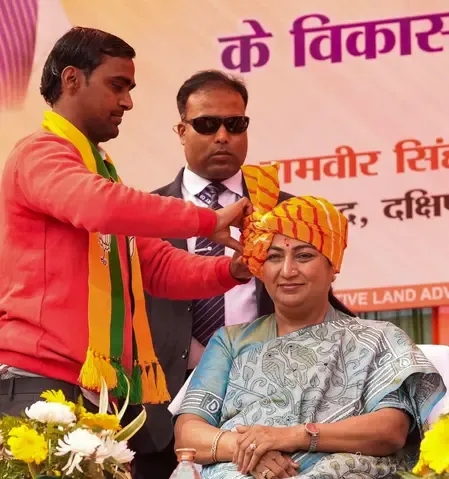 Did Delhi CM Rekha Gupta Unveil the AAP's Advertising-Driven Development Model?