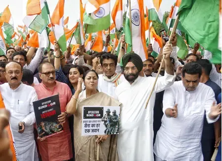 Did Delhi CM Rekha Gupta and Ministers Join the Tiranga Yatra?