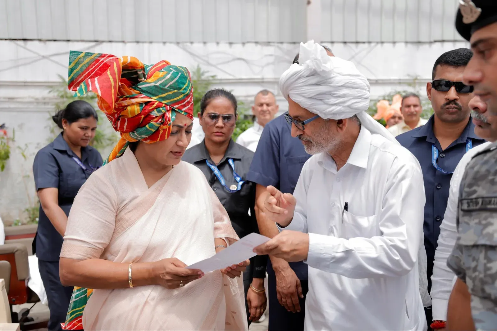 Delhi CM Rekha Gupta meets farmers, pushes MSP wheat buy and solar energy