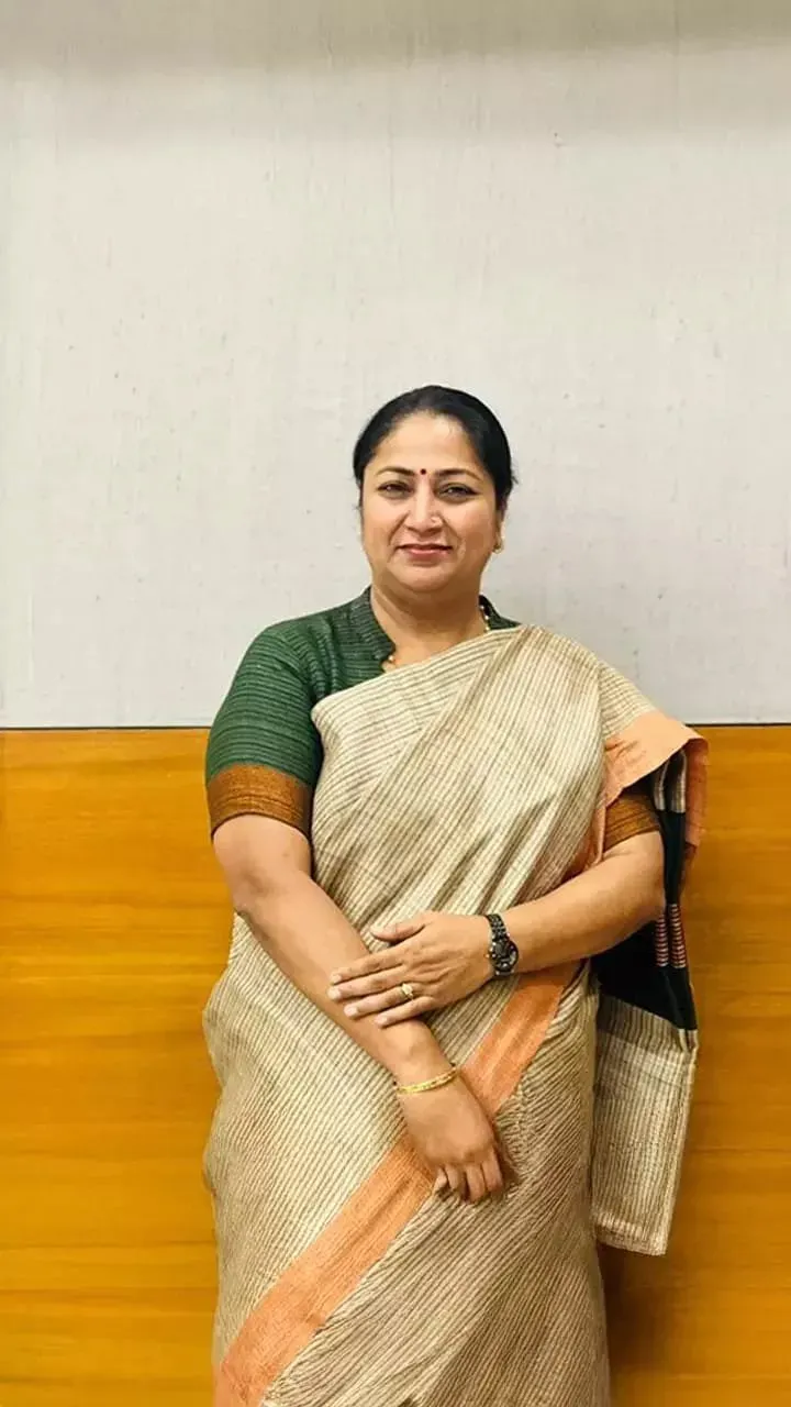 Delhi CM Rekha Gupta Thanks Suvendu Adhikari for Wishes