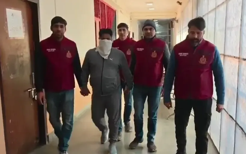 क्या दिल्ली में फर्जी पासपोर्ट रैकेट का भंडाफोड़ हुआ है? क्राइम ब्रांच ने एक घोषित अपराधी को किया गिरफ्तार