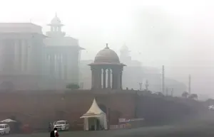 Delhi Endures Harsh Cold Wave; Dense Fog Disrupts Flights and Train Operations