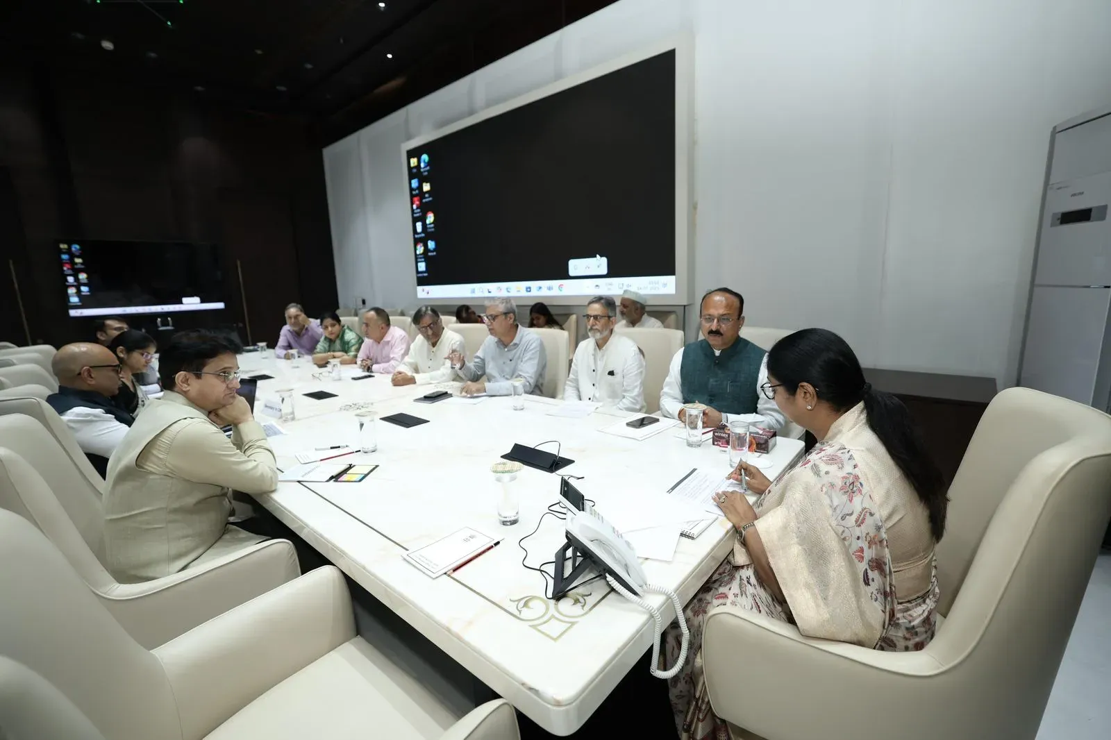 Is the Delhi government truly dedicated to the welfare of the Kashmiri Hindu community?