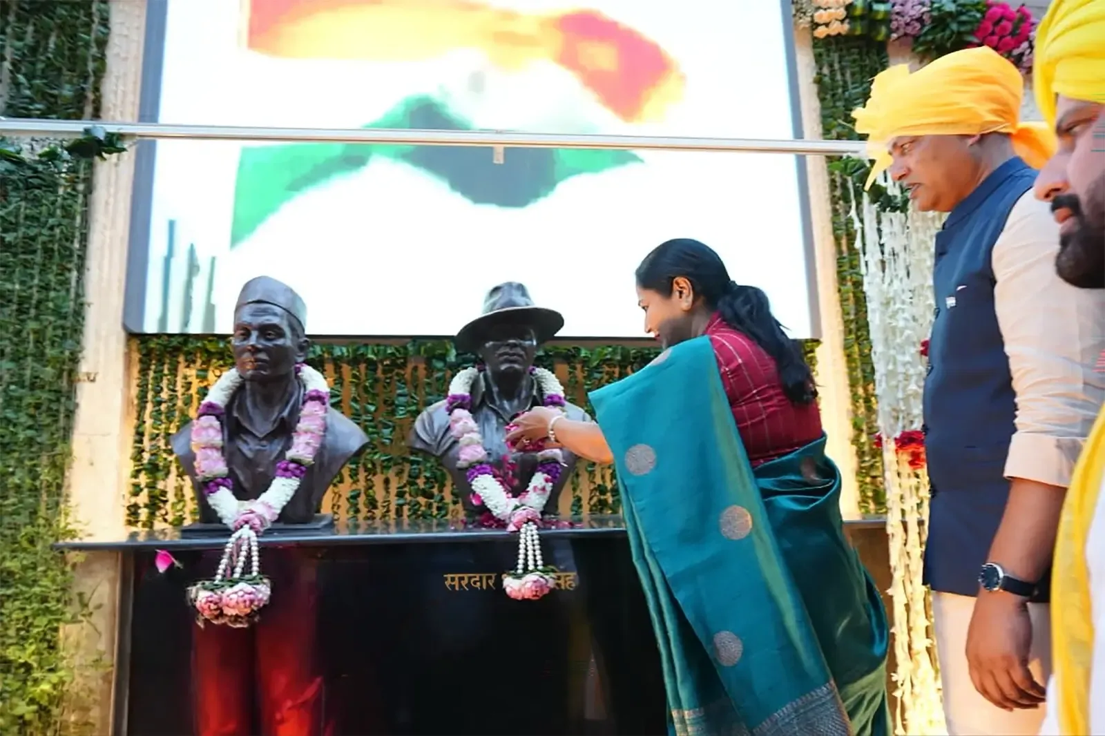 Delhi CM unveils Bhagat Singh statues, walkathon marks birth anniversary