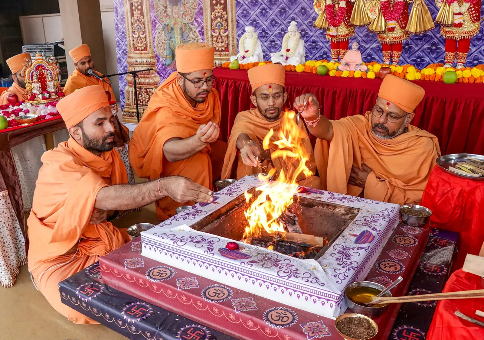 Vishwa Shanti Mahayagna at Akshardham: Thousands pray for global peace on Dussehra