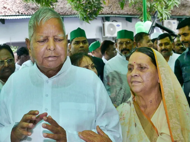 Delhi High Court Responds to Lalu Prasad's Challenge Against Charges in Railways Corruption Case