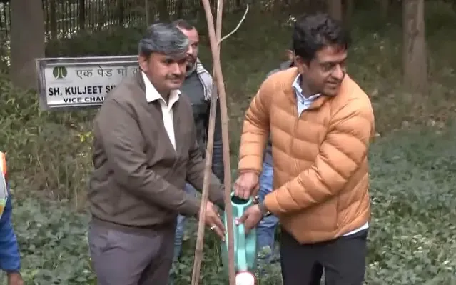 क्या दिल्ली के नेहरू पार्क में वाटर एटीएम का उद्घाटन हुआ? एनडीएमसी उपाध्यक्ष कुलजीत चहल ने किया पौधरोपण