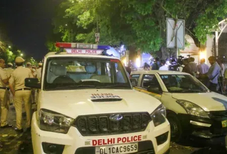 दिल्ली के शकरपुर में 26 वर्षीय मोहित तिवारी पर चाकू से हमला, चार घाव; एलएनजेपी में भर्ती