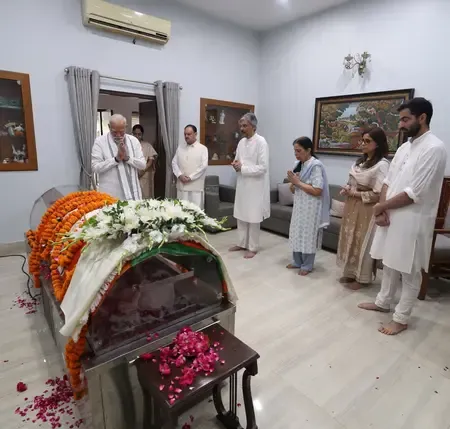 दिल्ली के विकास और पार्टी के सुशासन में वीके मल्होत्रा का योगदान अविस्मरणीय : पीएम मोदी