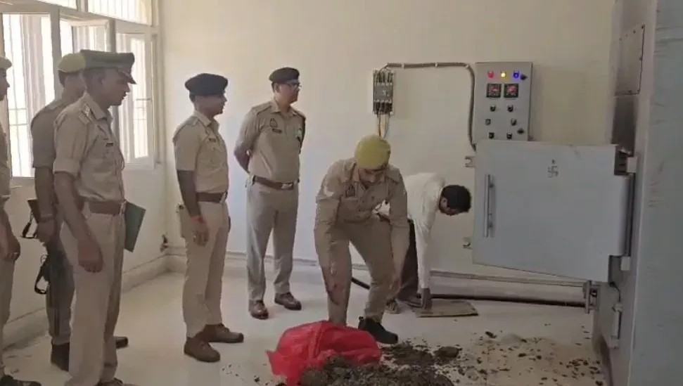 खारी बावली में नकली मसाला फैक्ट्री का भंडाफोड़: ₹800 किलो मिलावटी माल जब्त, एक गिरफ्तार
